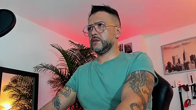 MrFrank tattoo online show from 12-21-24, 04:30