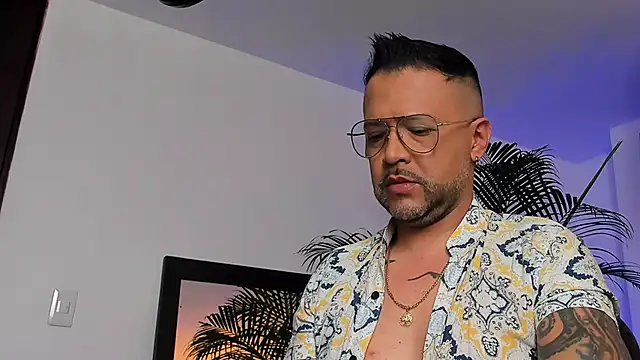 MrFrank tattoo online show from 01-15-25, 03:39