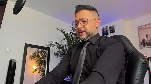 MrFrank tattoo online show from 01-20-25, 12:28