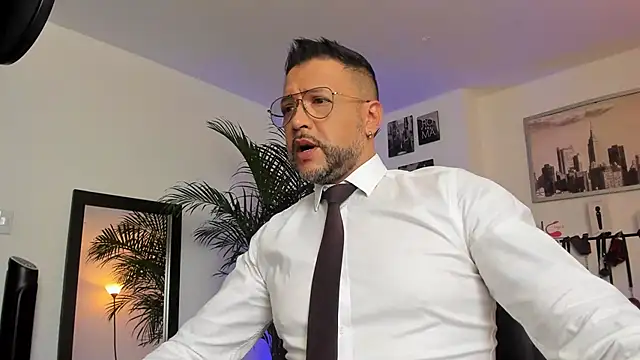 MrFrank tattoo online show from 01-22-25, 01:21