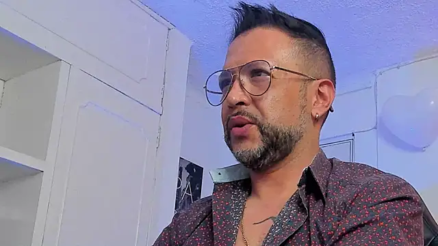 MrFrank tattoo online show from 02-14-25, 10:47