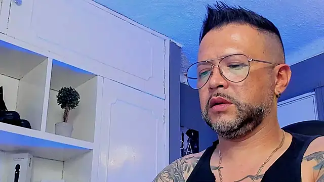 MrFrank tattoo online show from 03-15-25, 10:22