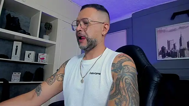 MrFrank tattoo online show from 10-04-25, 05:22