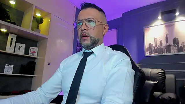 MrFrank tattoo online show from 12-19-25, 11:17