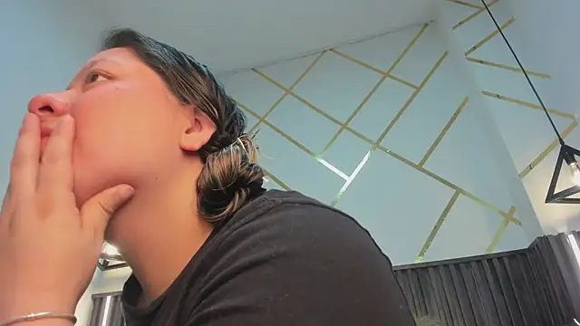 Snapshot of _rebecca1 chatting on 02-05-26, 12:37 rebecca1 online show from 02-05-26, 12:37