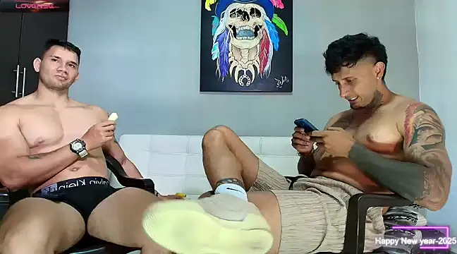 Snapshot of GendersonFit chatting on 02-01-25, 05:16 GendersonFit online show from 02-01-25, 05:16