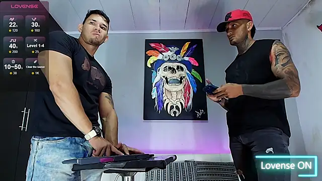 Snapshot of GendersonFit chatting on 03-11-25, 02:18 GendersonFit online show from 03-11-25, 02:18