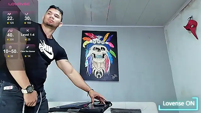 Snapshot of GendersonFit chatting on 03-13-25, 02:01 GendersonFit online show from 03-13-25, 02:01