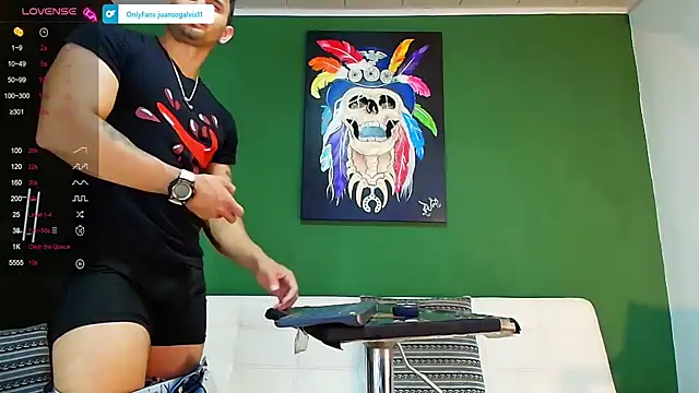 Snapshot of GendersonFit chatting on 09-08-25, 09:36 GendersonFit online show from 09-08-25, 09:36