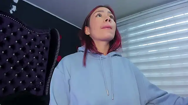 perla7777 online show from 02-19-25, 09:47