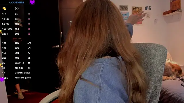 Snapshot of linda_giggle chatting on 12-05-24, 11:18 linda giggle online show from 12-05-24, 11:18