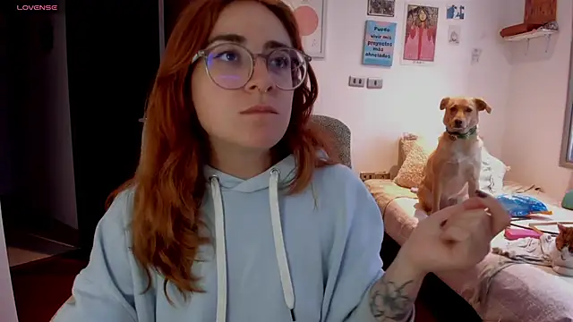 Snapshot of linda_giggle chatting on 12-19-24, 10:42 linda giggle online show from 12-19-24, 10:42