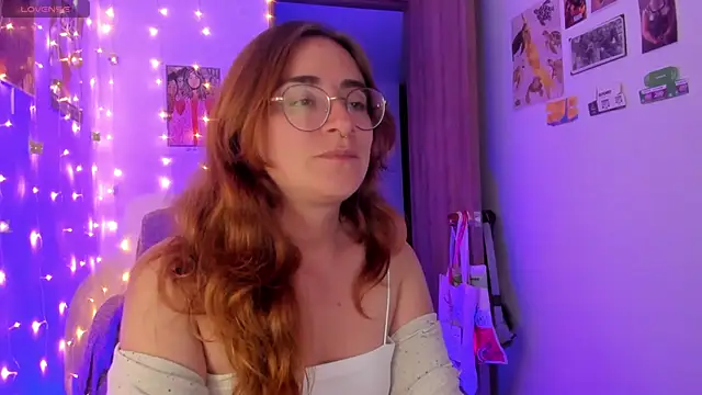 Snapshot of linda_giggle chatting on 09-29-25, 10:58 linda giggle online show from 09-29-25, 10:58