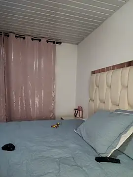 Snapshot of _kathaLopez_ chatting on 12-25-24, 01:20 kathaLopez online show from 12-25-24, 01:20