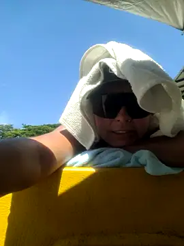 Snapshot of _kathaLopez_ chatting on 09-22-25, 06:32 kathaLopez online show from 09-22-25, 06:32