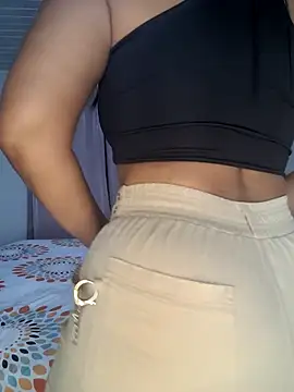 Snapshot of _kathaLopez_ chatting on 10-21-25, 01:39 kathaLopez online show from 10-21-25, 01:39