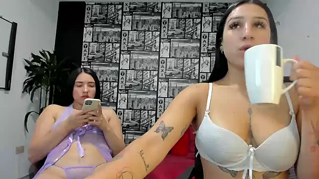 Snapshot of Isa_And_Natasha chatting on 02-28-26, 02:07 Isa And Natasha online show from 02-28-26, 02:07