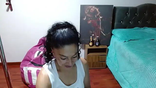 Anitta muscle online show from 11-20-25, 10:42