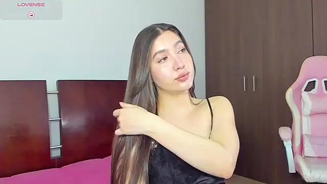 alice-love1 online show from 09-21-25, 07:37