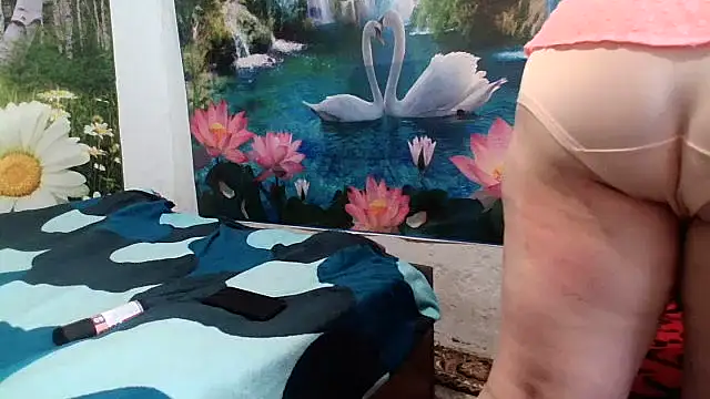 Snapshot of AnnaXGold chatting on 03-12-25, 01:51 AnnaXGold online show from 03-12-25, 01:51