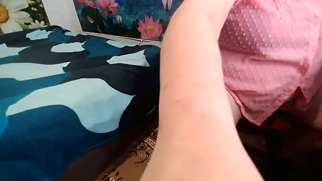 Snapshot of AnnaXGold chatting on 03-14-25, 06:21 AnnaXGold online show from 03-14-25, 06:21