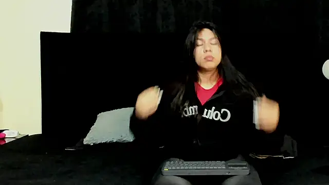 Snapshot of lissandthor13 chatting on 01-13-26, 10:20 lissandthor13 online show from 01-13-26, 10:20