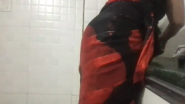 Snapshot of Riyasingh9 chatting on 02-22-25, 12:40 Riyasingh9 online show from 02-22-25, 12:40