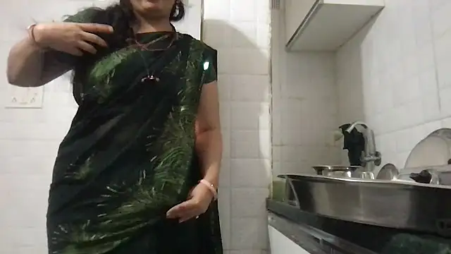 Snapshot of Riyasingh9 chatting on 03-05-25, 04:45 Riyasingh9 online show from 03-05-25, 04:45