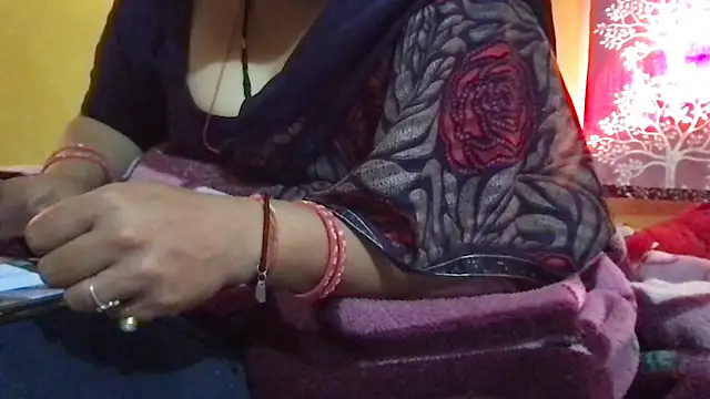 Snapshot of Riyasingh9 chatting on 11-04-25, 04:44 Riyasingh9 online show from 11-04-25, 04:44