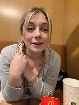 CherryAuroraa online show from 12-29-24, 12:20