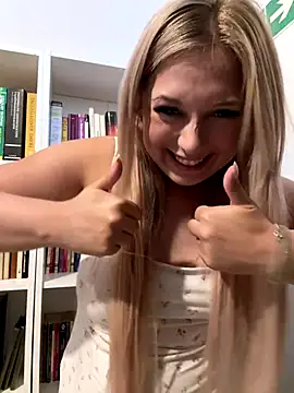 CherryAuroraa online show from 09-19-25, 10:49