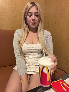 CherryAuroraa online show from 10-11-25, 08:29