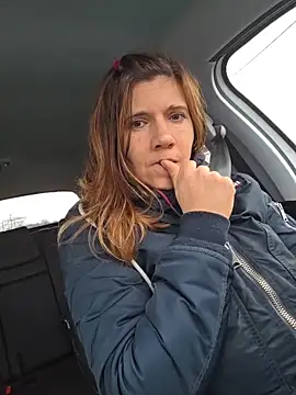 Lina lou4 online show from 02-14-26, 09:17