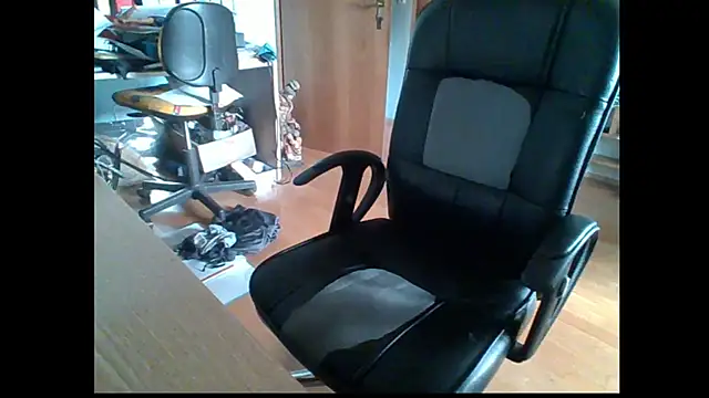 Snapshot of michl9322 chatting on 10-06-25, 09:07 michl9322 online show from 10-06-25, 09:07