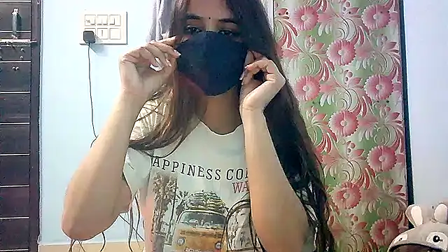 lovelydesi21 online show from 01-12-25, 05:33