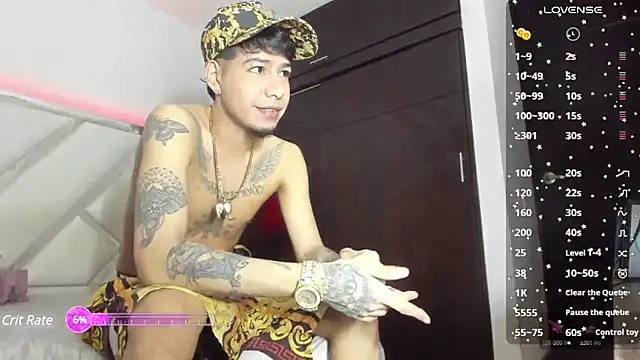 Snapshot of zack_isaac777 chatting on 12-28-24, 02:43 zack isaac777 online show from 12-28-24, 02:43