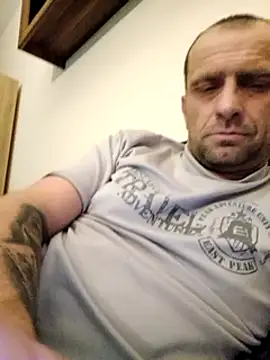 Snapshot of Roman0798 chatting on 12-18-24, 03:15 Roman0798 online show from 12-18-24, 03:15