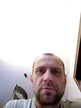 Snapshot of Roman0798 chatting on 12-21-24, 06:52 Roman0798 online show from 12-21-24, 06:52