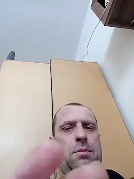 Snapshot of Roman0798 chatting on 02-15-25, 11:06 Roman0798 online show from 02-15-25, 11:06