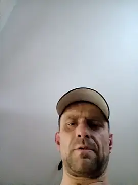 Snapshot of Roman0798 chatting on 02-18-25, 06:15 Roman0798 online show from 02-18-25, 06:15