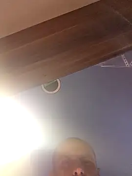 Snapshot of Roman0798 chatting on 09-17-25, 05:42 Roman0798 online show from 09-17-25, 05:42