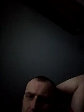 Snapshot of Roman0798 chatting on 10-19-25, 04:18 Roman0798 online show from 10-19-25, 04:18