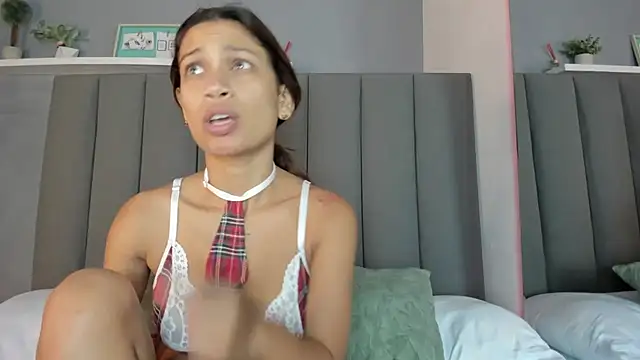 cora 22 online show from 10-28-25, 12:41