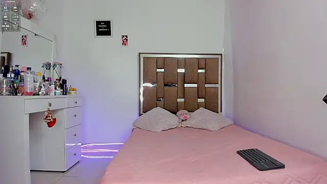 kendall-ewers online show from 11-29-25, 11:19