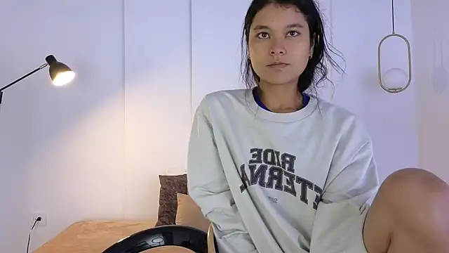 sexychanell 18 online show from 04-15-26, 01:18