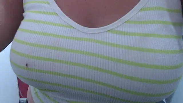 Laura hottt online show from 10-27-25, 05:39