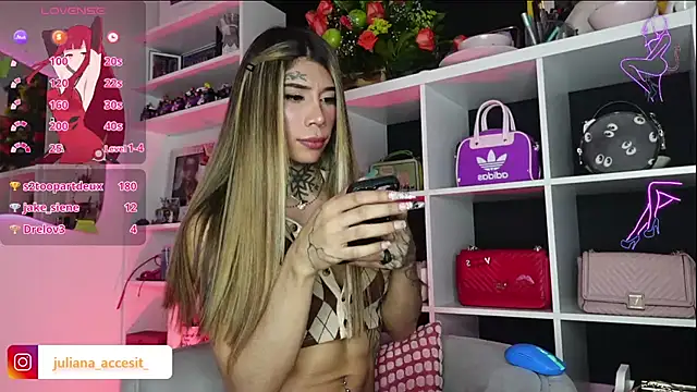 caroline cossei online show from 02-11-25, 09:09