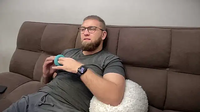 Bear bear  online show from 12-28-24, 07:00