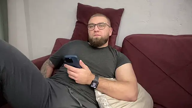 Bear bear  online show from 02-05-25, 06:04