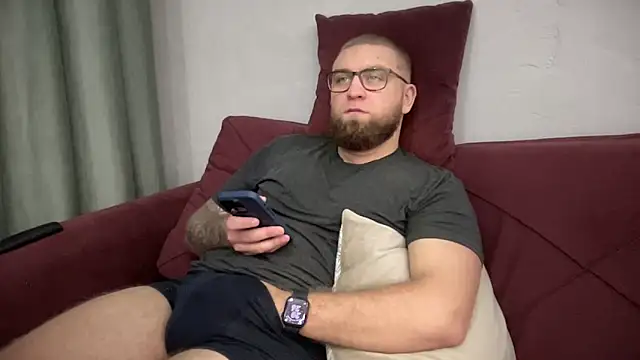 Bear bear  online show from 02-19-25, 05:27